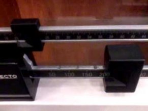 How to Use a Manual Scale to Weigh Yourself - YouTube How to Use a Manual Scale to Weigh Yourself - YouTube