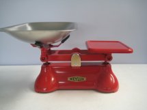 Traditional Balance Kitchen Scales in Rose Red